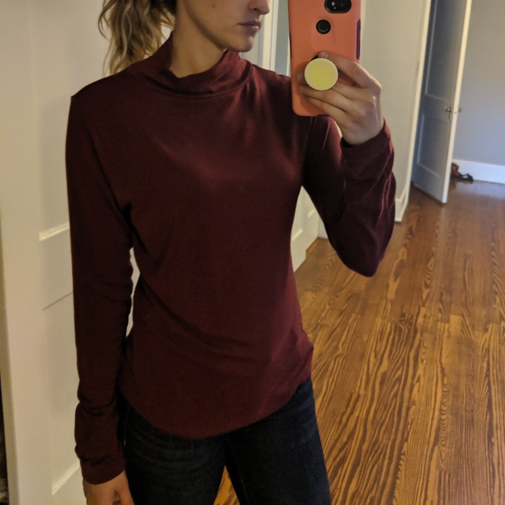 Loose turtle neck